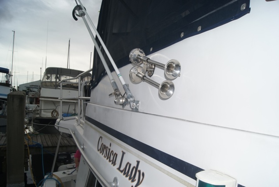 1998 Mainship 350