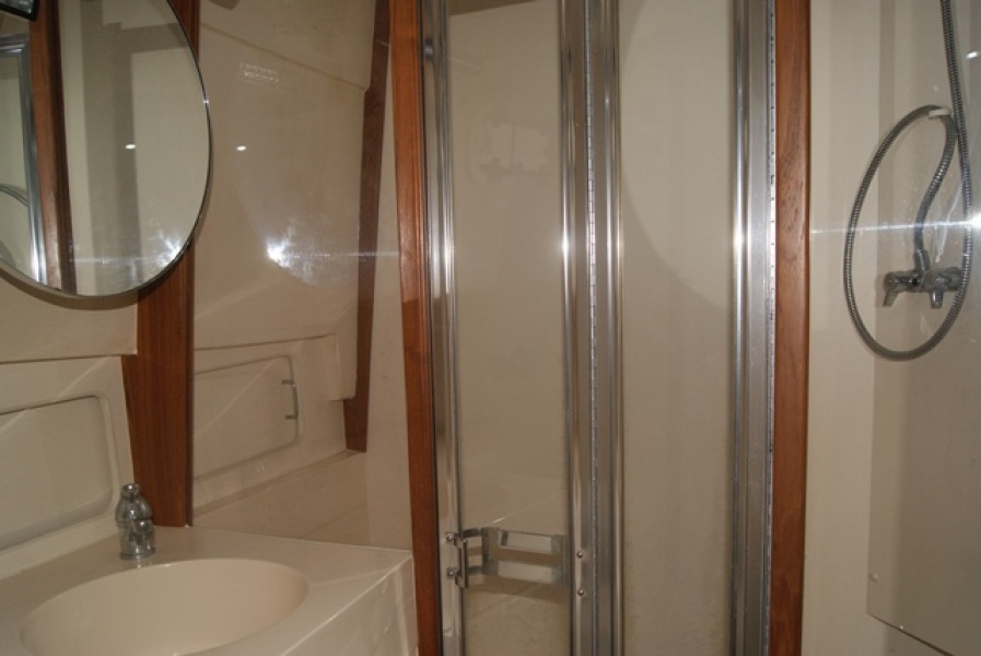 1998 Mainship 350