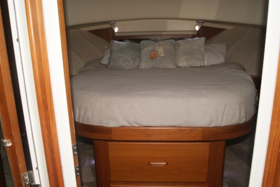 1998 Mainship 350