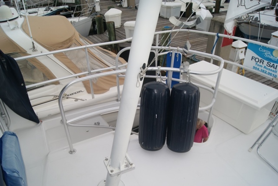 1998 Mainship 350