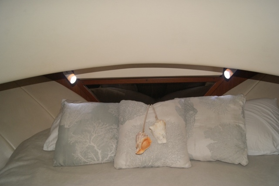 1998 Mainship 350