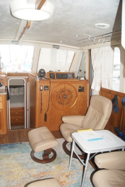 1998 Mainship 350