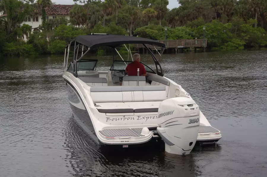 2016 Sea Ray 270 SDX-OB