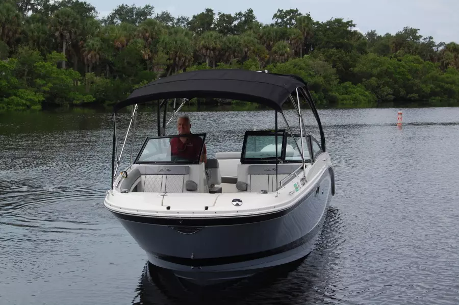 2016 Sea Ray 270 SDX-OB