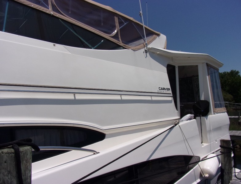 2004 Carver 466 Carver Aft Cabin