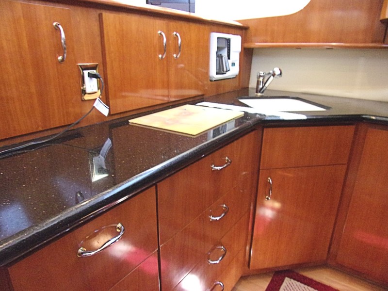 2004 Carver 466 Carver Aft Cabin