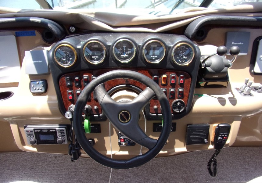 2004 Carver 466 Carver Aft Cabin