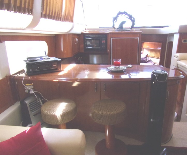 2004 Carver 466 Carver Aft Cabin