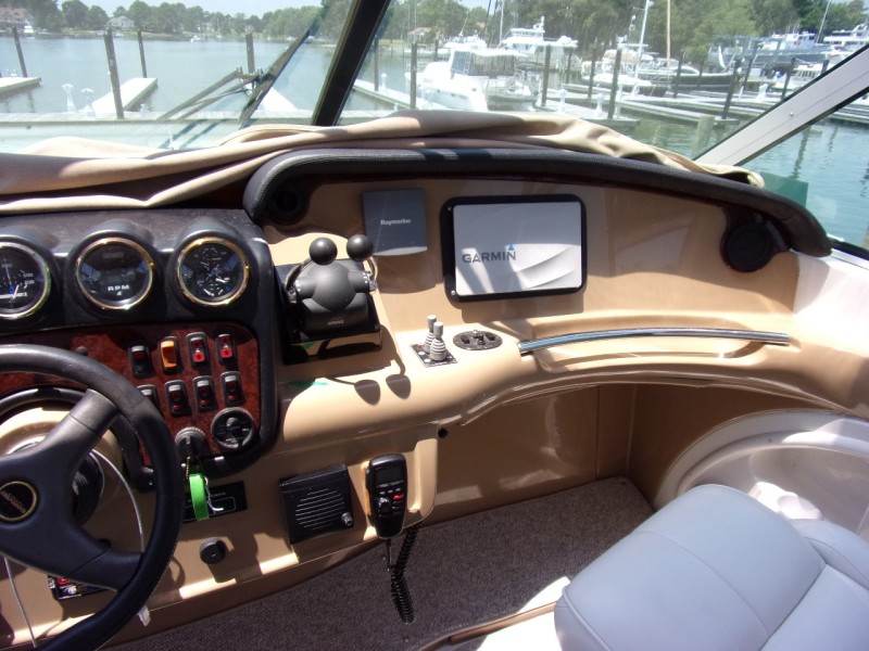 2004 Carver 466 Carver Aft Cabin