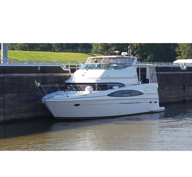 2004 Carver 466 Carver Aft Cabin