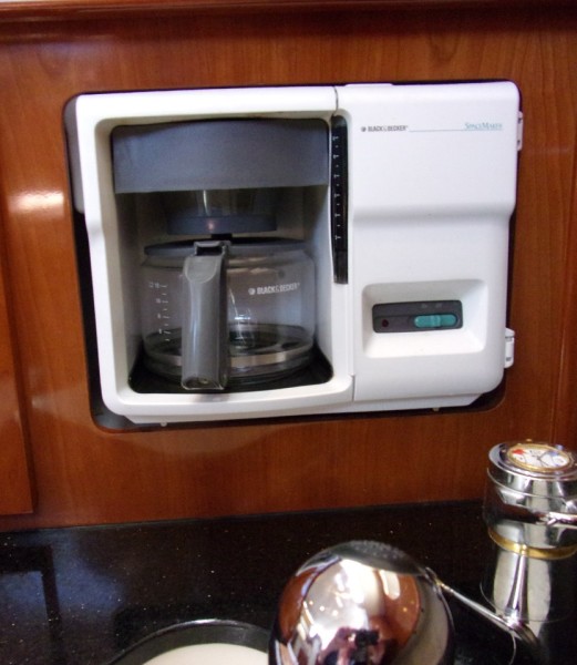 2004 Carver 466 Carver Aft Cabin