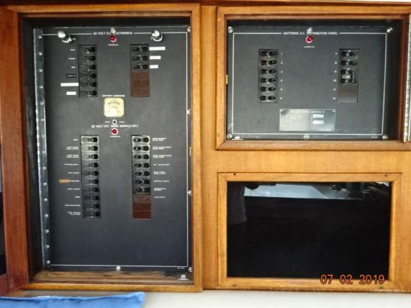 1975 Hatteras "58" LRC