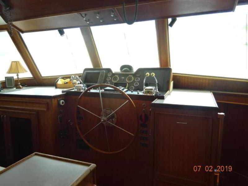 1975 Hatteras "58" LRC