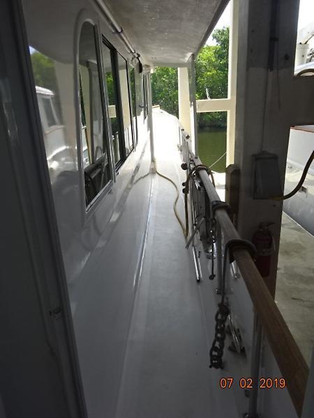 1975 Hatteras "58" LRC