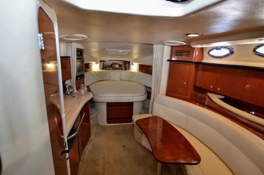 2005 Sea Ray 320 Sundancer