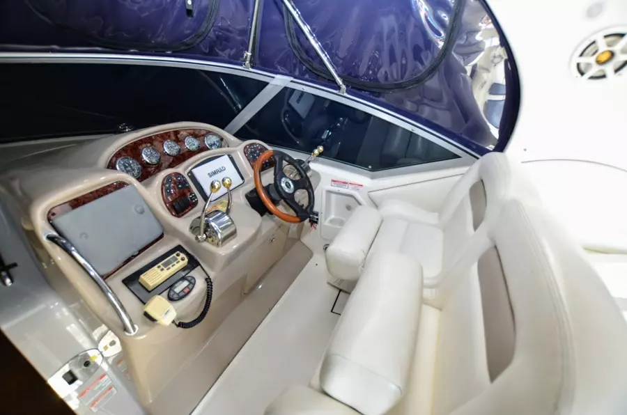 2005 Sea Ray 320 Sundancer