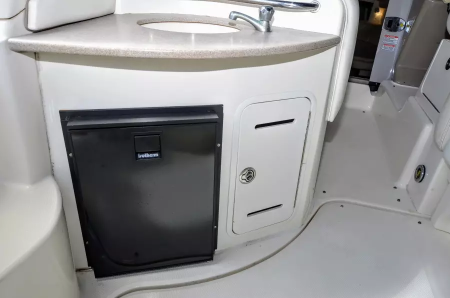 2005 Sea Ray 320 Sundancer