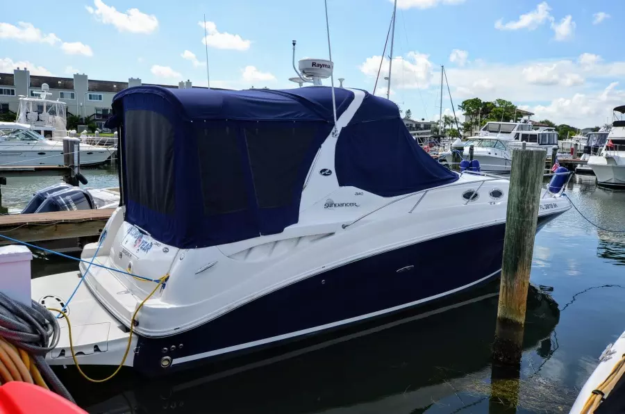 2005 Sea Ray 320 Sundancer