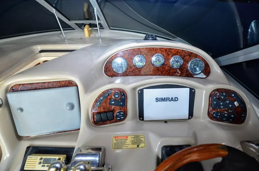 2005 Sea Ray 320 Sundancer