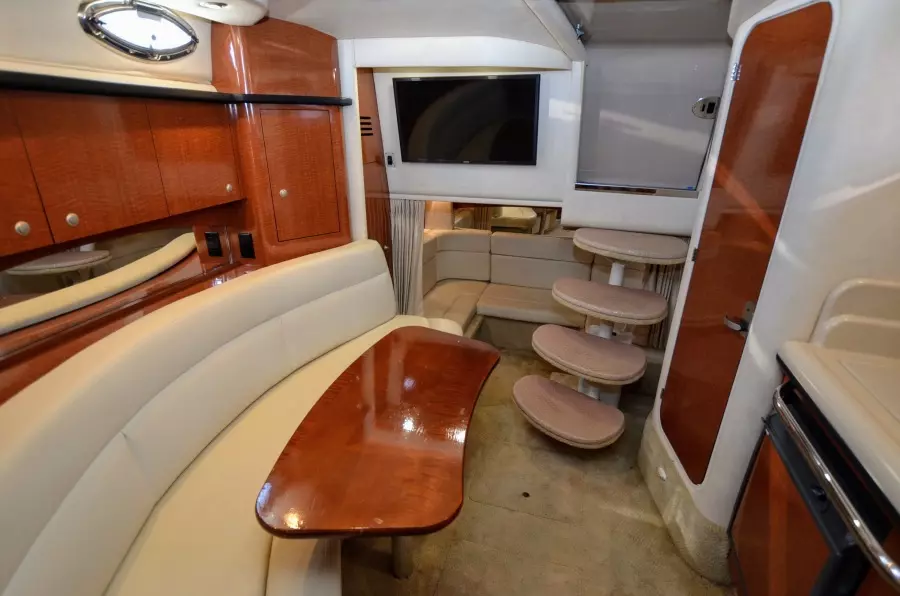 2005 Sea Ray 320 Sundancer