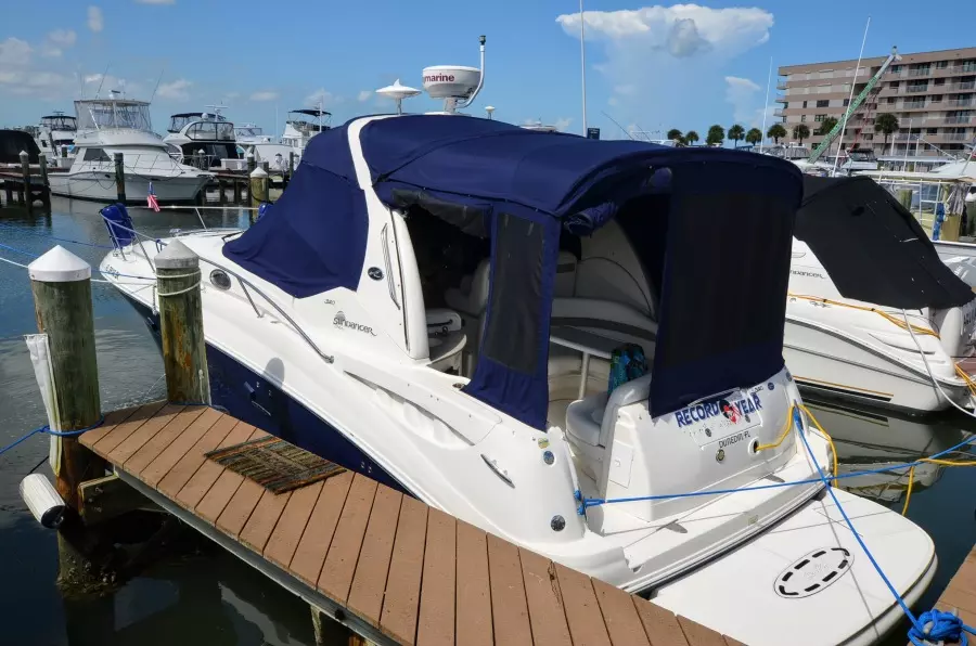 2005 Sea Ray 320 Sundancer