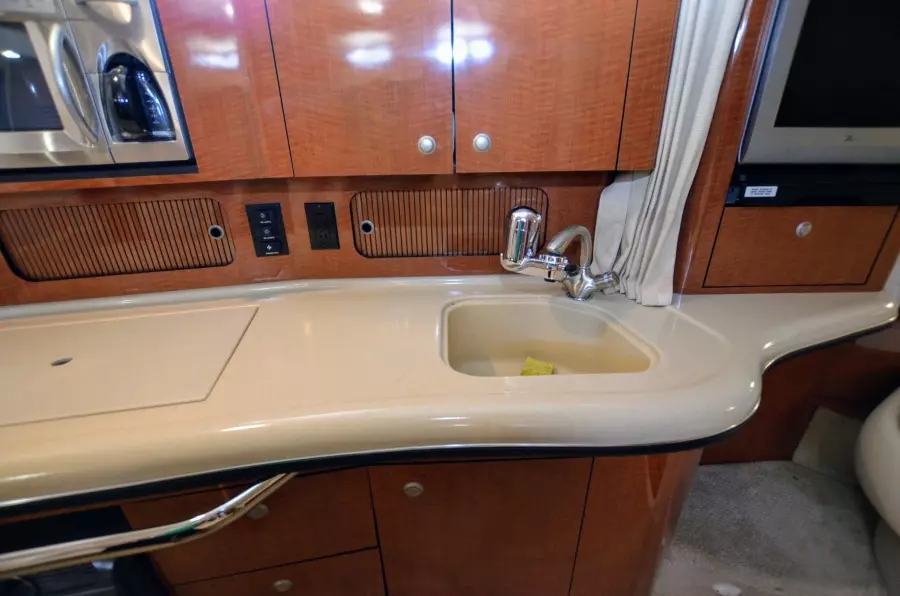 2005 Sea Ray 320 Sundancer