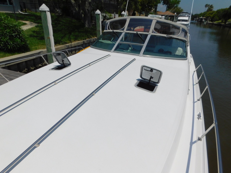 1993 Sea Ray 400 Express Cruiser