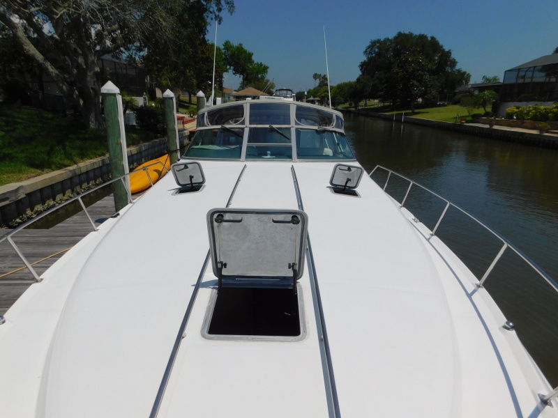 1993 Sea Ray 400 Express Cruiser