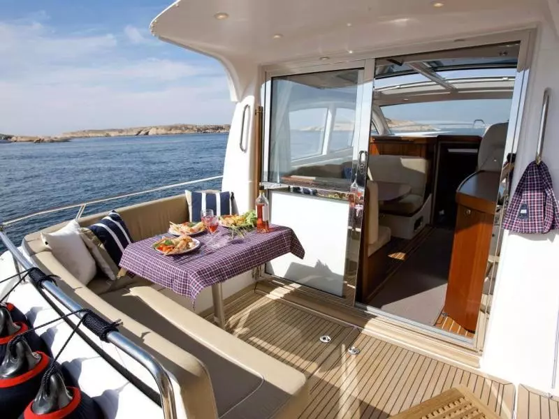 38ft Nimbus Yacht For Sale