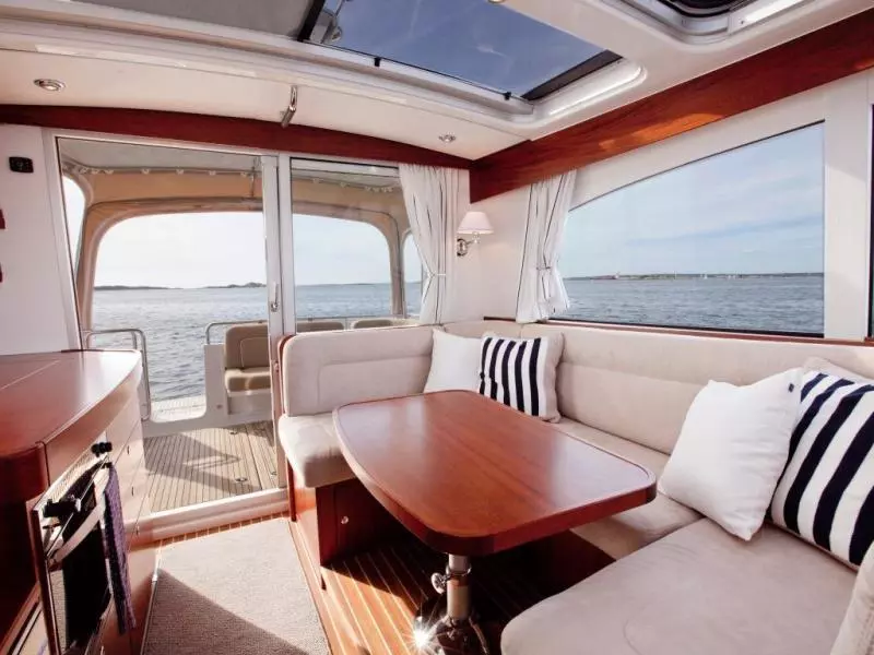 38ft Nimbus Yacht For Sale