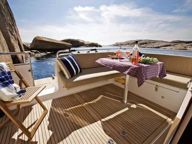38ft Nimbus Yacht For Sale