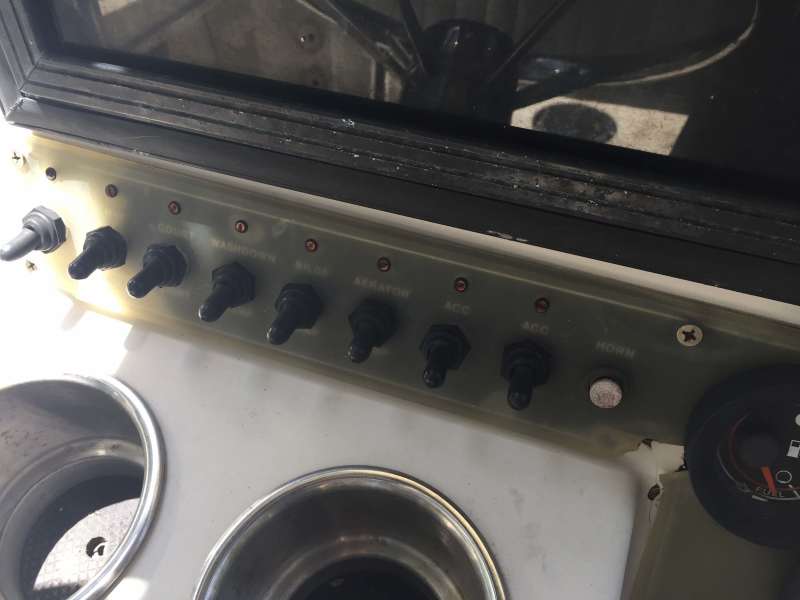 1991 Stratos 20 Center Console