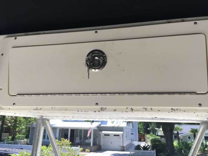 1991 Stratos 20 Center Console