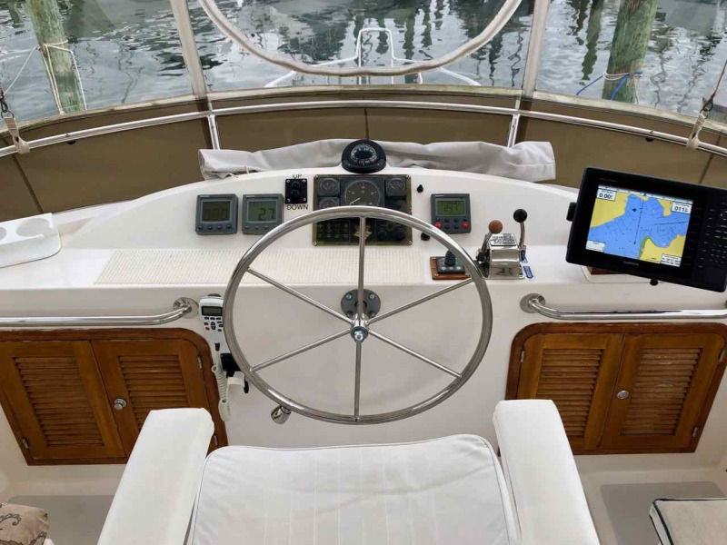 2005 Heritage East Sundeck Trawler