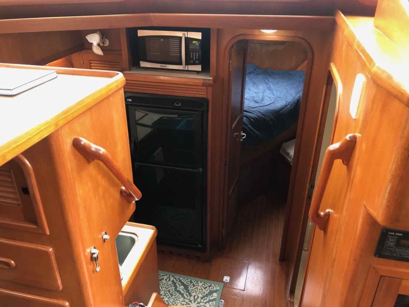 2005 Heritage East Sundeck Trawler