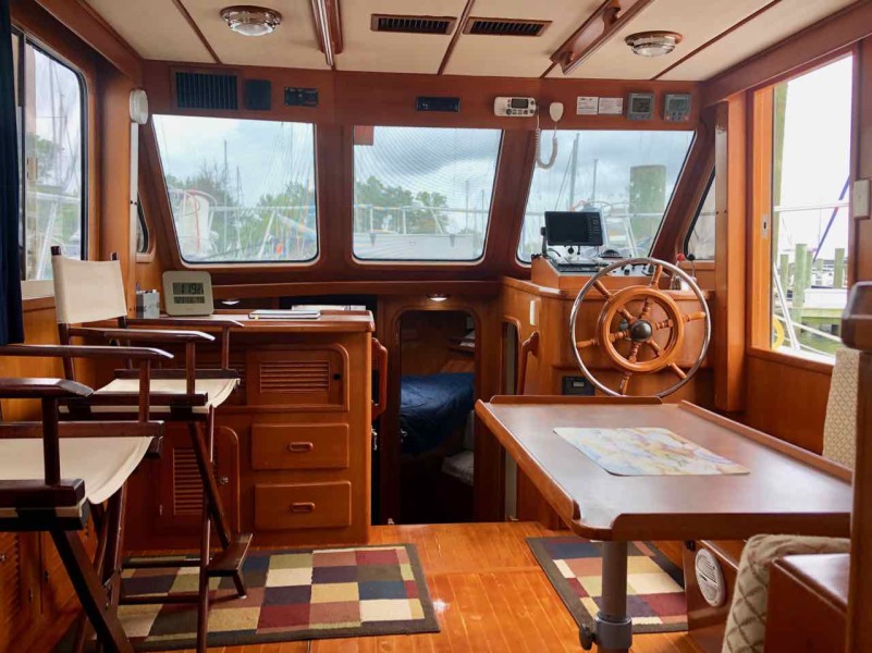 2005 Heritage East Sundeck Trawler