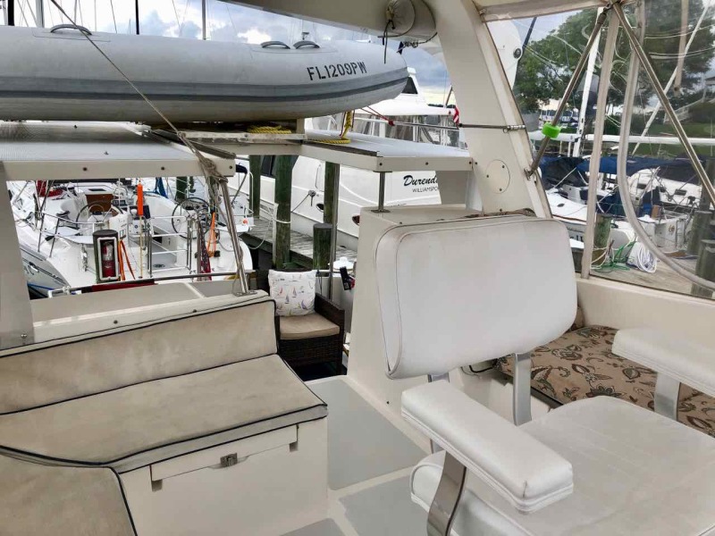 2005 Heritage East Sundeck Trawler