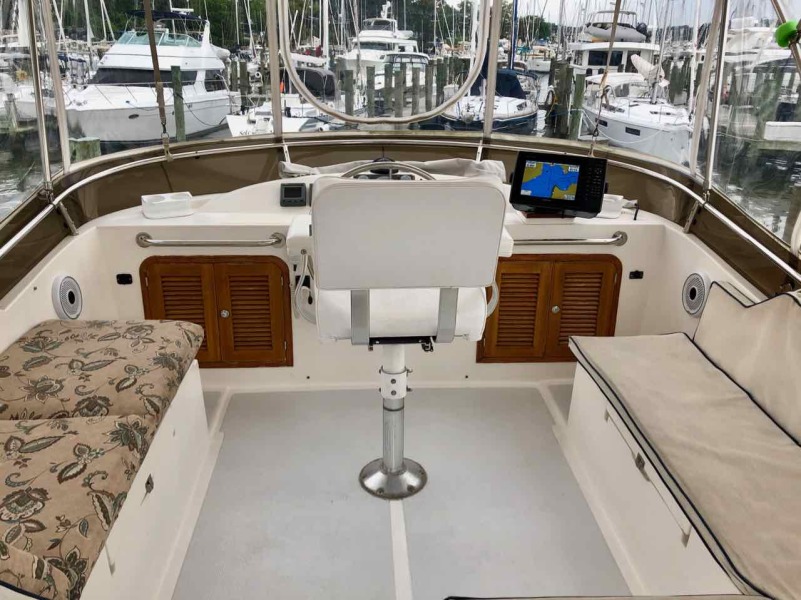 2005 Heritage East Sundeck Trawler