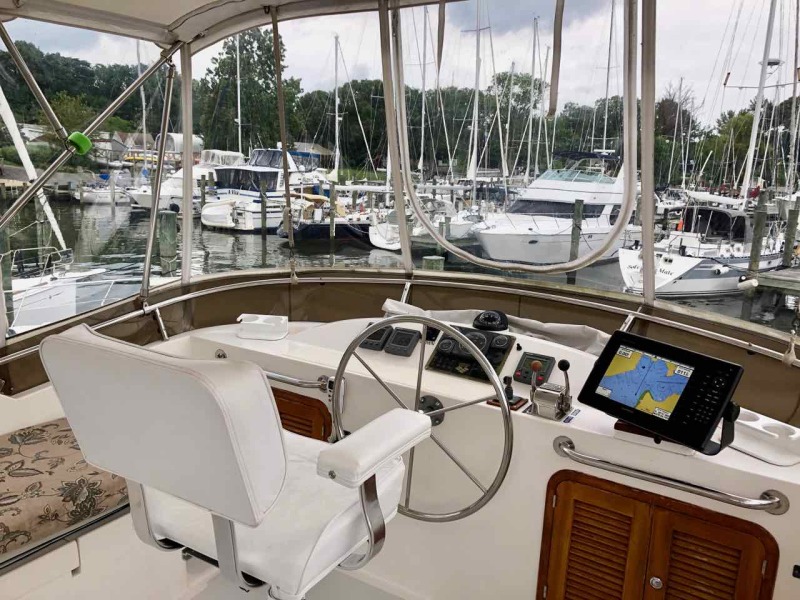 2005 Heritage East Sundeck Trawler
