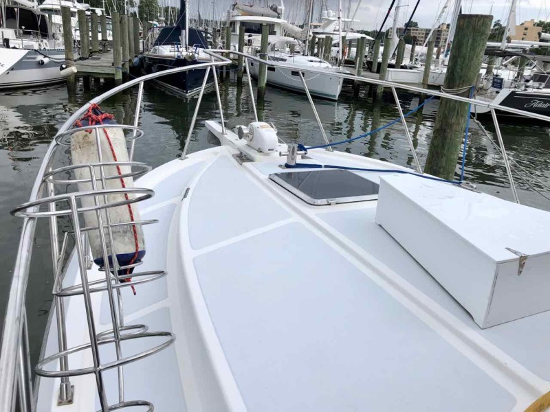 2005 Heritage East Sundeck Trawler