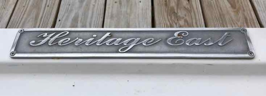 2005 Heritage East Sundeck Trawler
