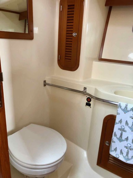 2005 Heritage East Sundeck Trawler