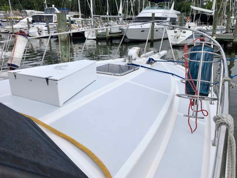 2005 Heritage East Sundeck Trawler