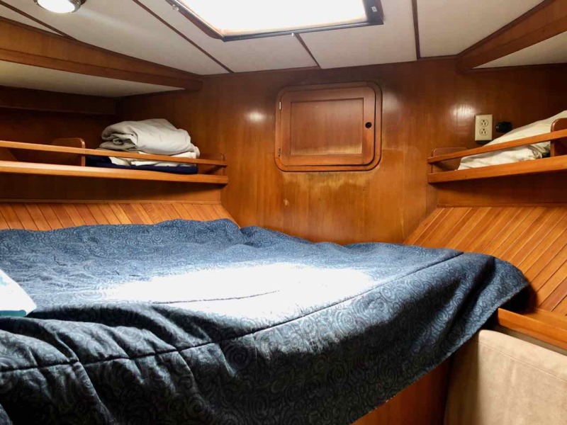 2005 Heritage East Sundeck Trawler