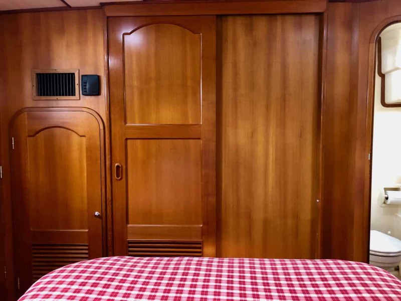 2005 Heritage East Sundeck Trawler