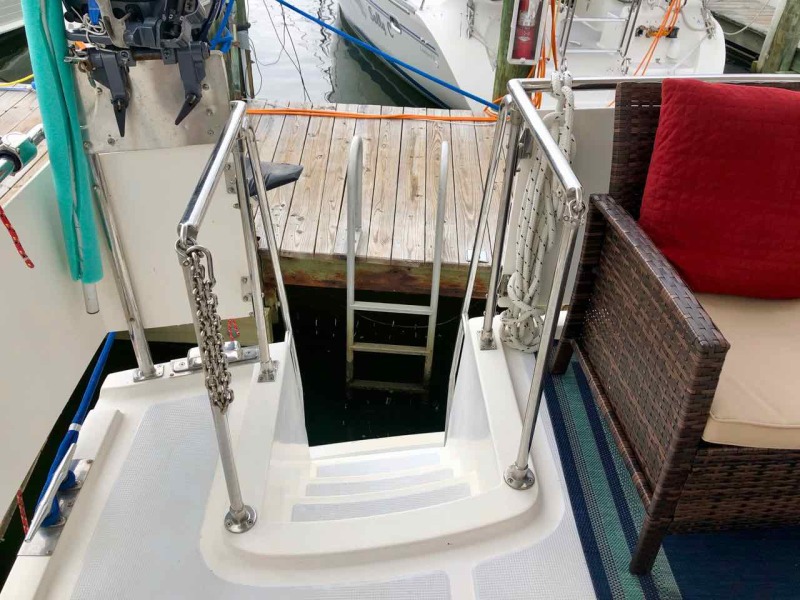 2005 Heritage East Sundeck Trawler