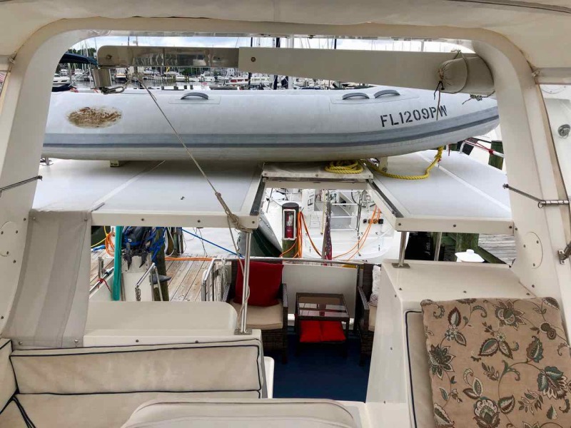 2005 Heritage East Sundeck Trawler