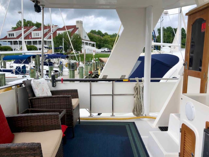 2005 Heritage East Sundeck Trawler