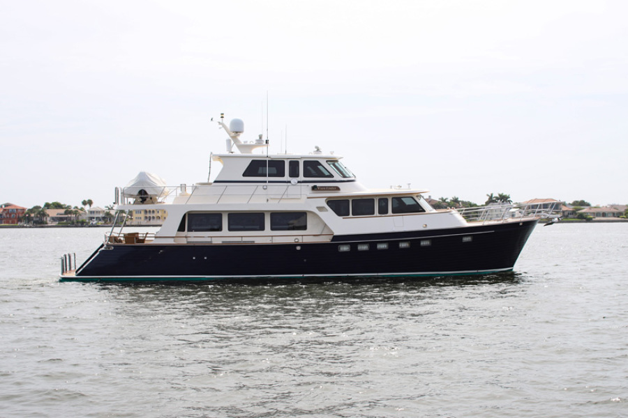 2010 Marlow Explorer 72E Command Bridge