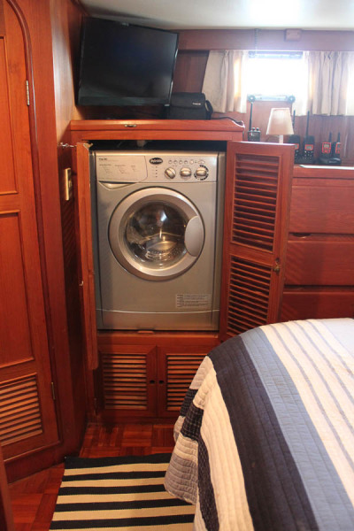 1987 Marine Trader Tradewind